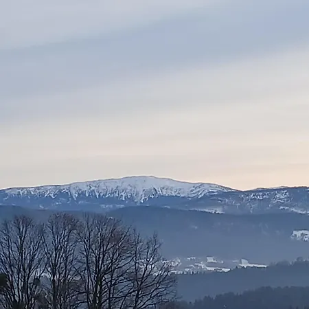 Nyaraló Z Widokiem Na Gory Targoszow