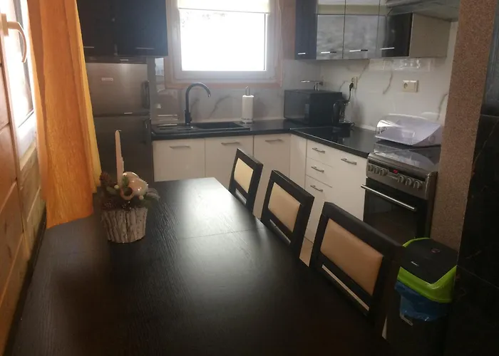 Z Widokiem Na Gory بيت للعطل Targoszow